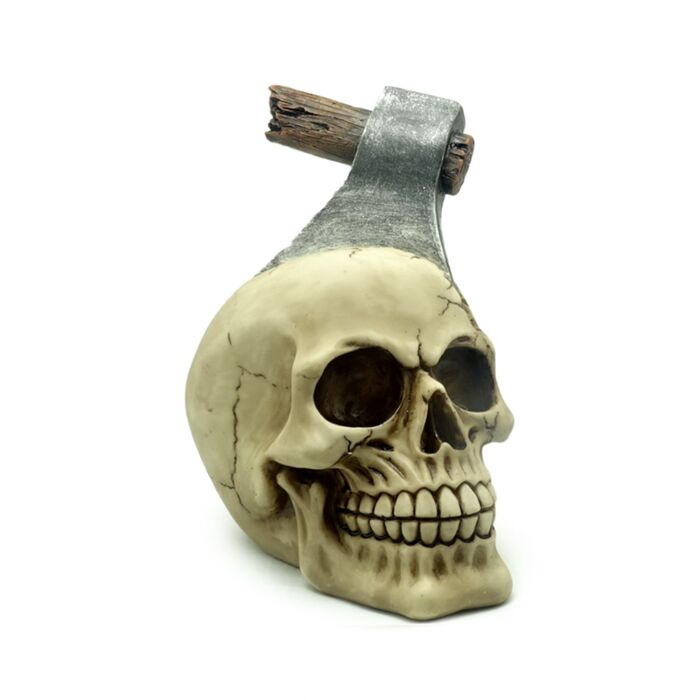 Figura Calavera con Hacha 