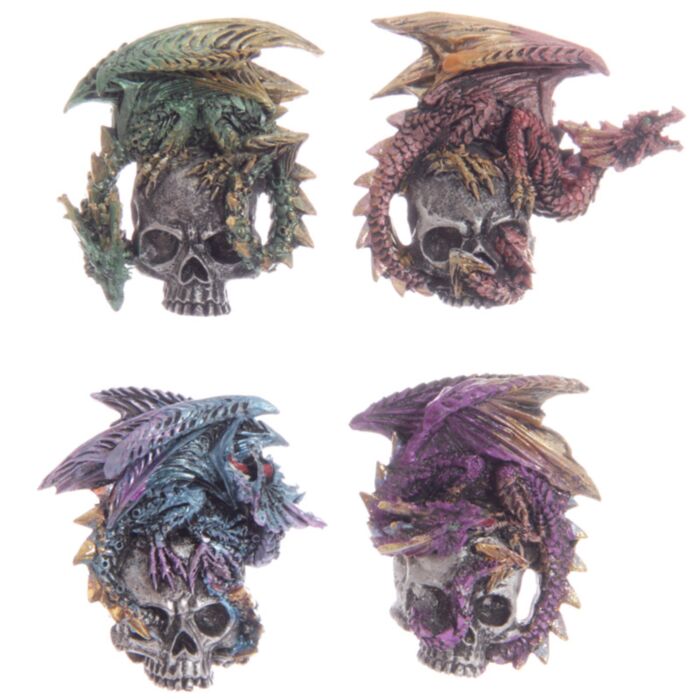 Imán Dragón sobre Calavera Plateada